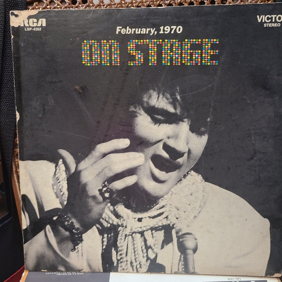 Elvis Presley LP albums - Picture 8 of 16